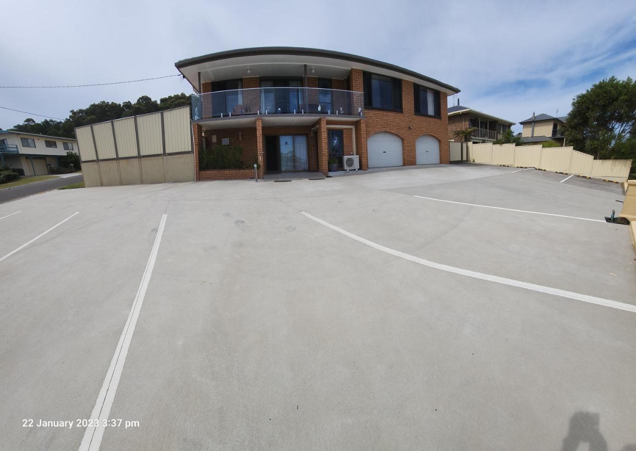 Traplins Accomodation Lakes Entrance Exterior foto